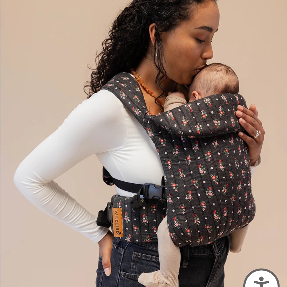 ISO Ani - Aerial Carrier - XS-XL (black linen floral print)